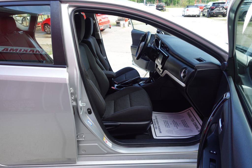 2018 Toyota Corolla Image 47