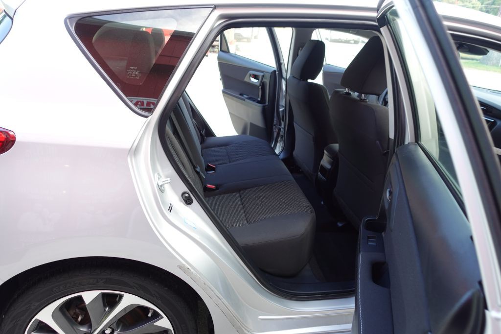 2018 Toyota Corolla Image 48