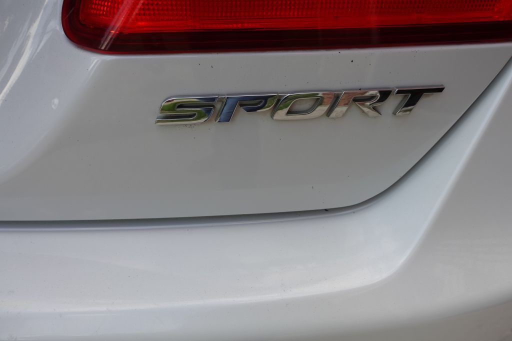 2014 Honda Accord Image 16