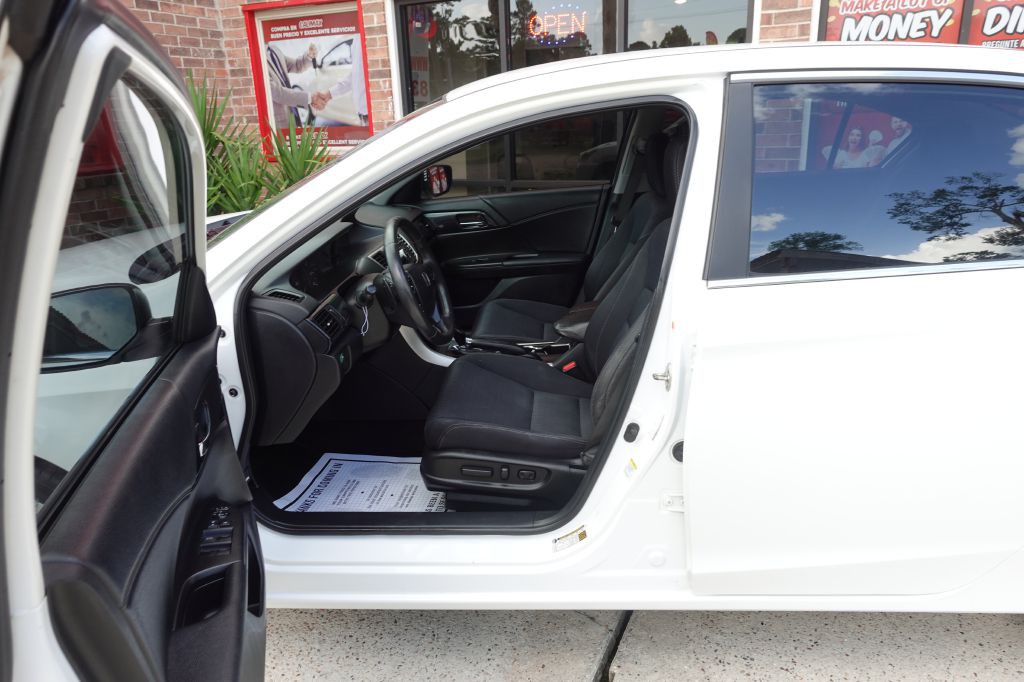 2014 Honda Accord Image 25