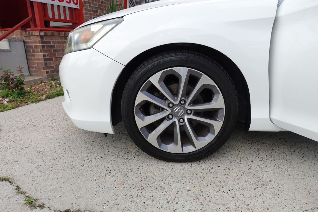 2014 Honda Accord Image 43