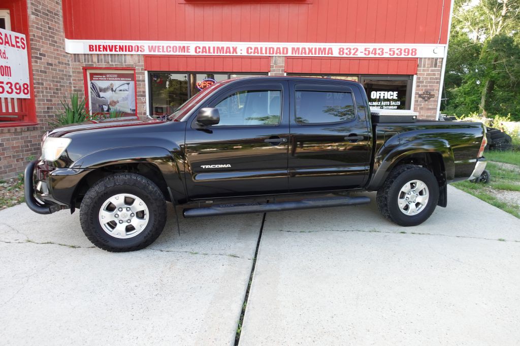 2015 Toyota Tacoma Image 2