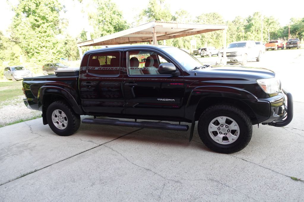 2015 Toyota Tacoma Image 11