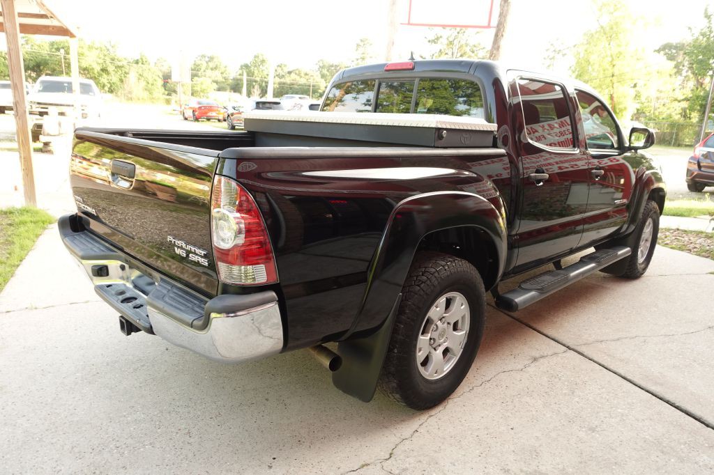 2015 Toyota Tacoma Image 14