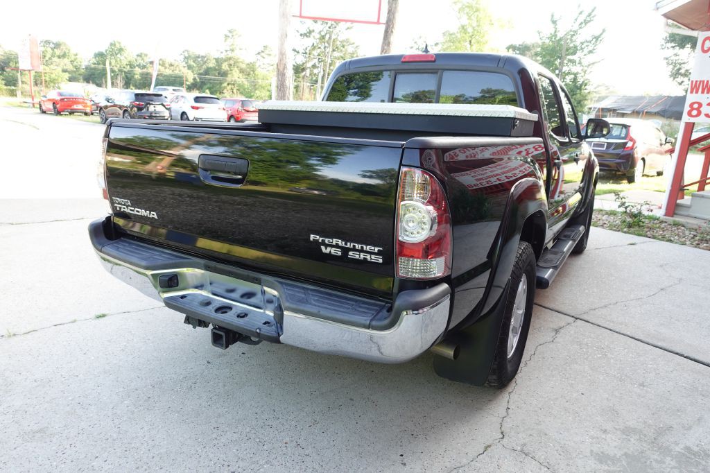 2015 Toyota Tacoma Image 16
