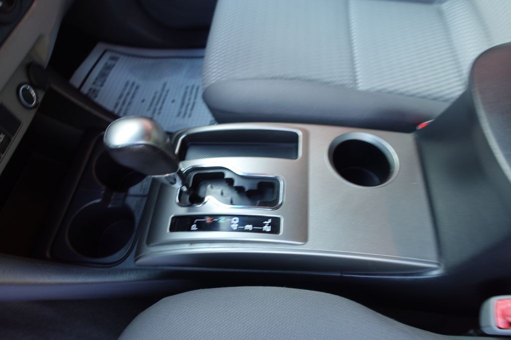 2015 Toyota Tacoma Image 36