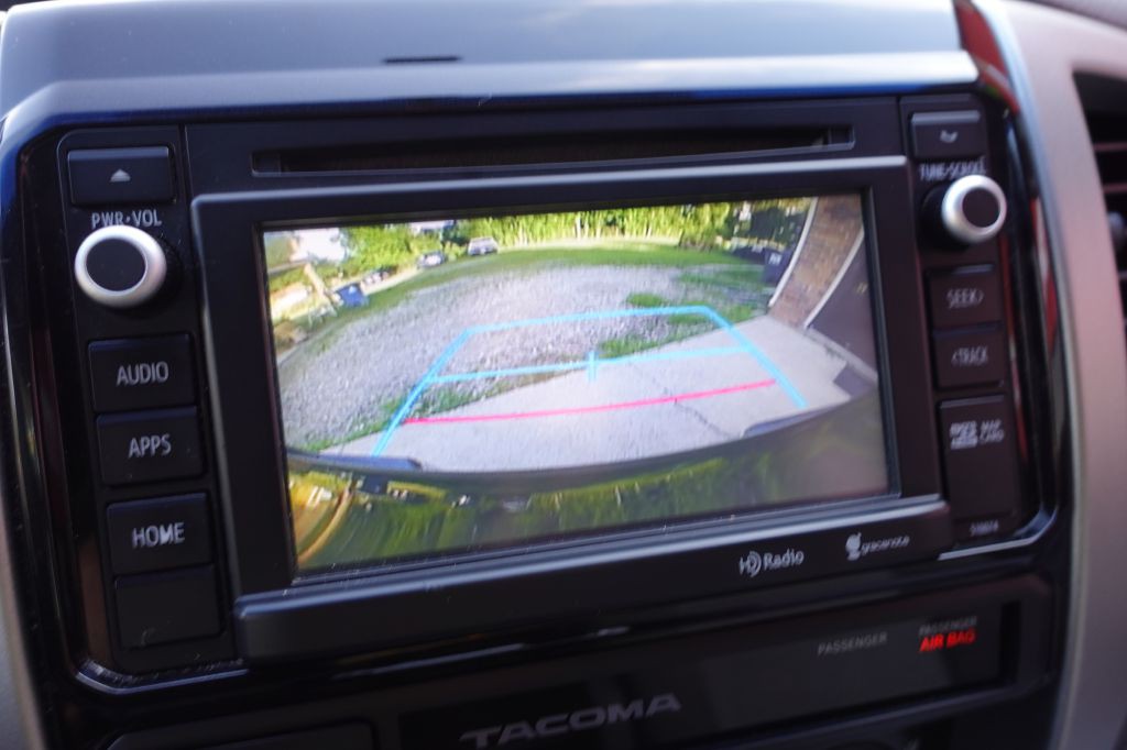2015 Toyota Tacoma Image 52