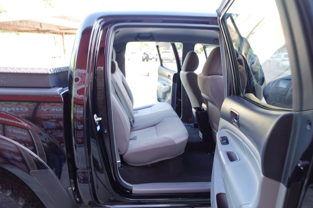 2015 Toyota Tacoma Image 58