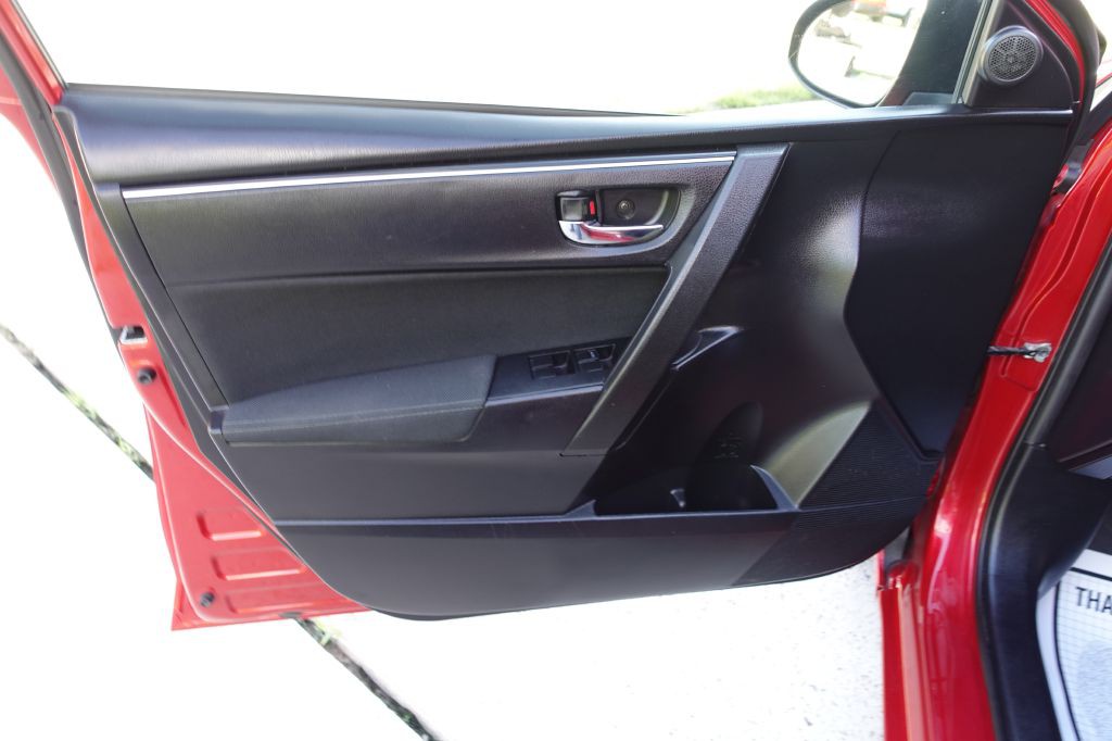 2018 Toyota Corolla Image 24