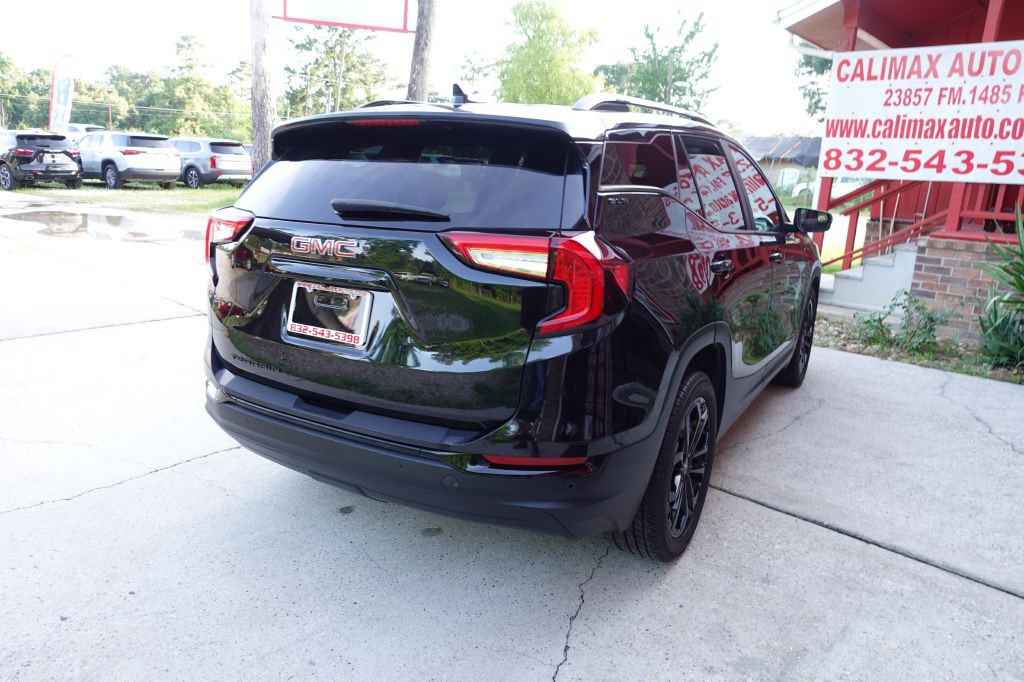 2022 GMC Terrain Image 14