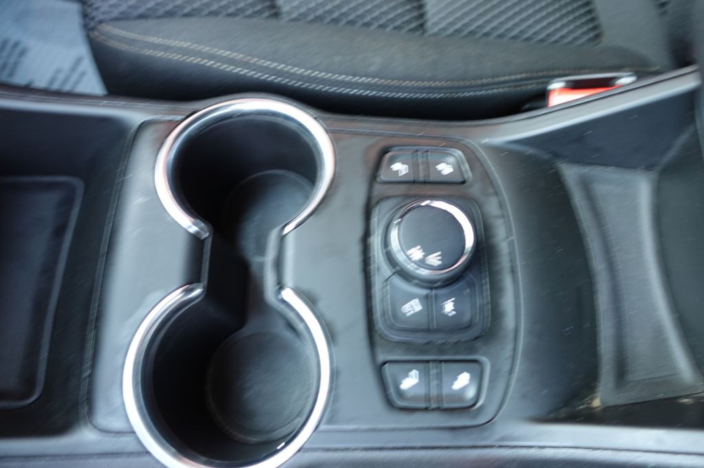 2022 GMC Terrain Image 32