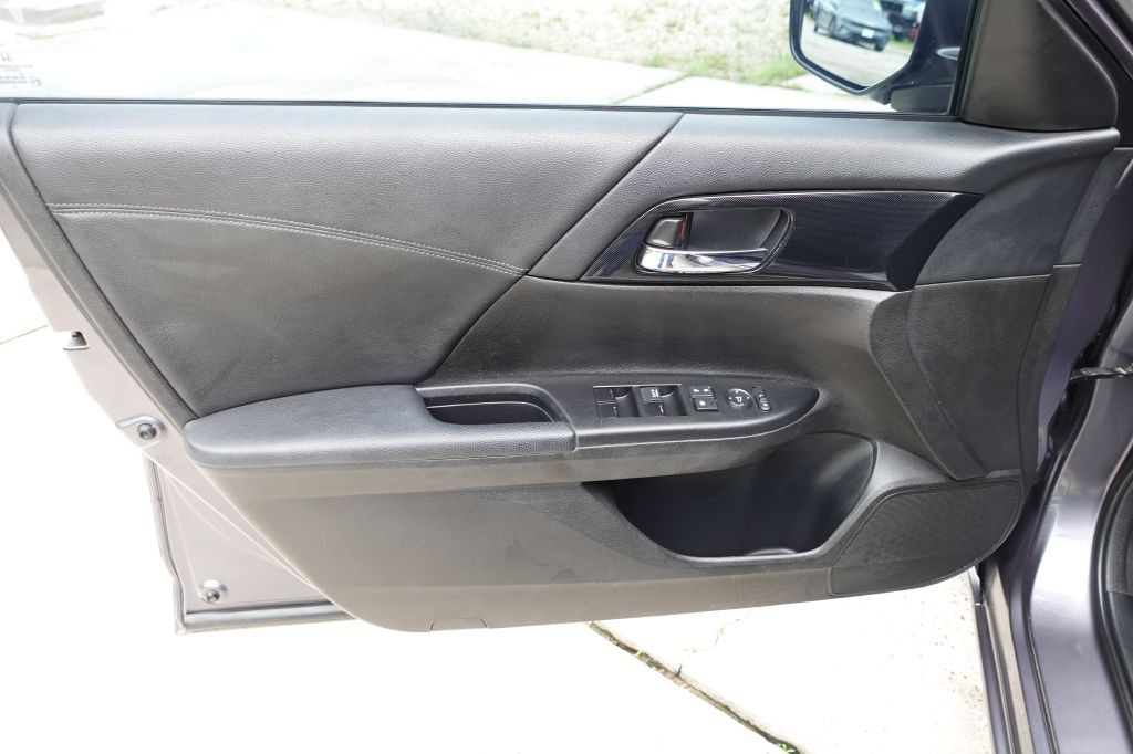 2013 Honda Accord Image 25