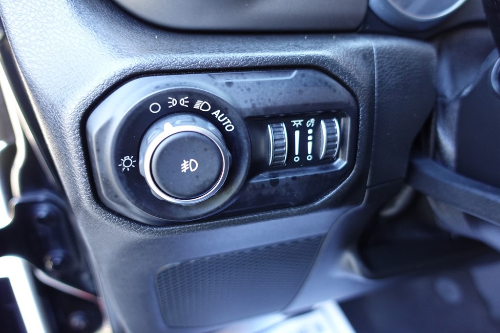 2019 Jeep Wrangler Image 32