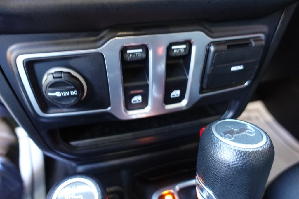 2019 Jeep Wrangler Image 36