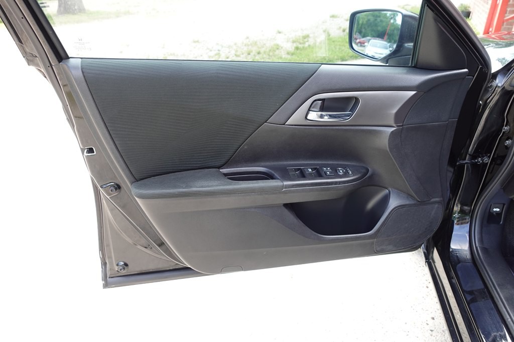 2015 Honda Accord Image 22