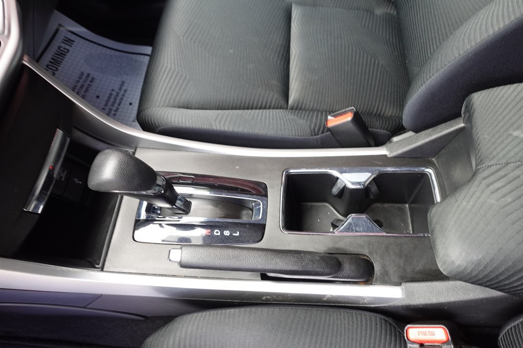 2015 Honda Accord Image 31