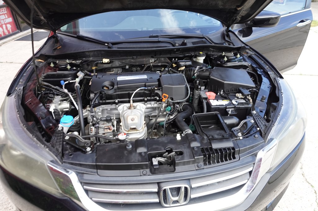 2015 Honda Accord Image 45