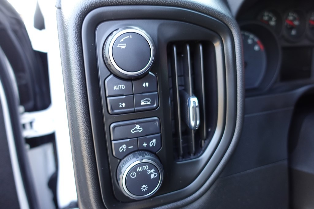 2023 Chevrolet Silverado 1500 Image 34