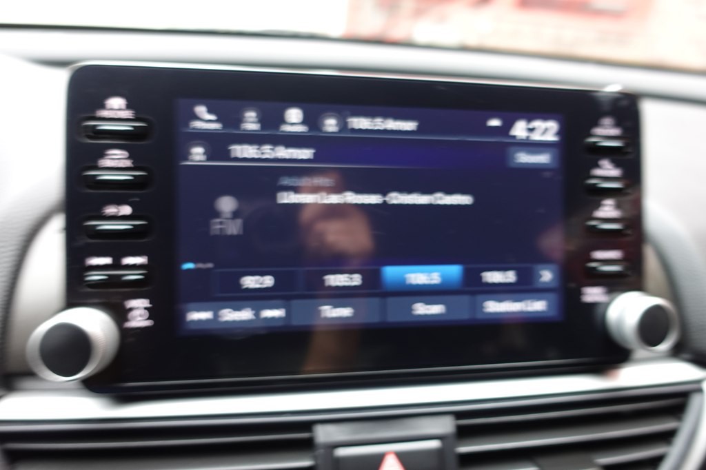 2022 Honda Accord Image 40