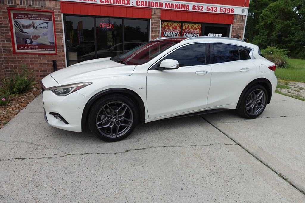 2018 INFINITI QX30 Image 3