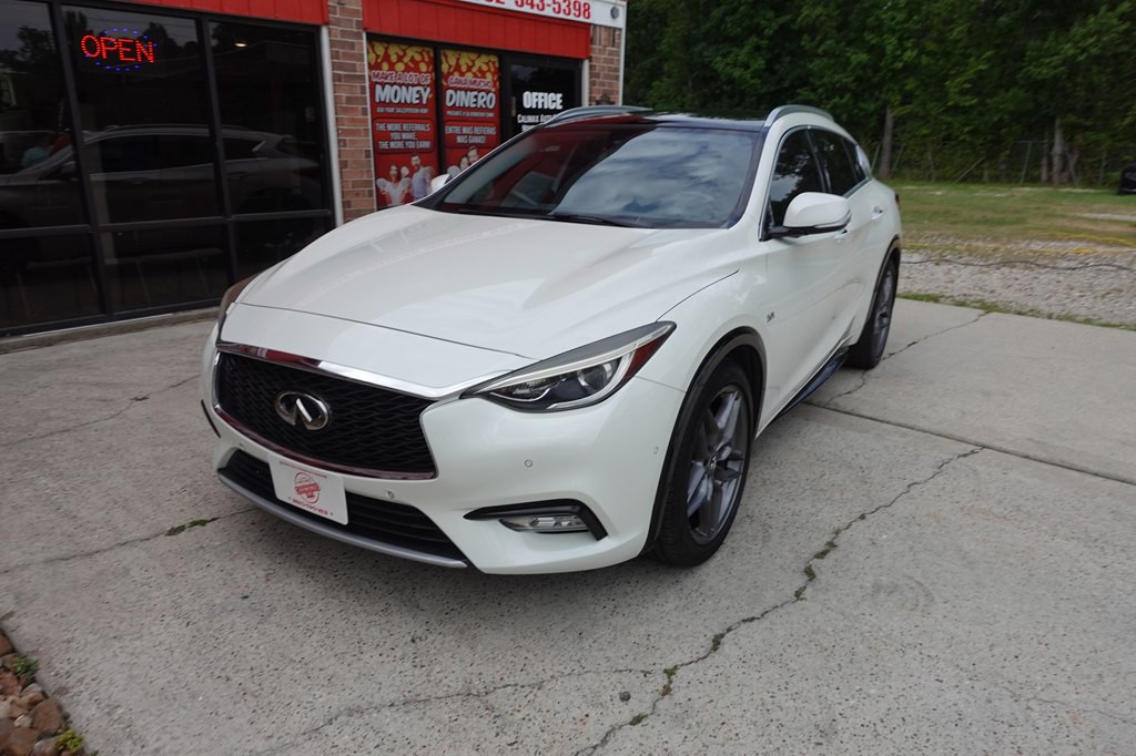 2018 INFINITI QX30 Image 7