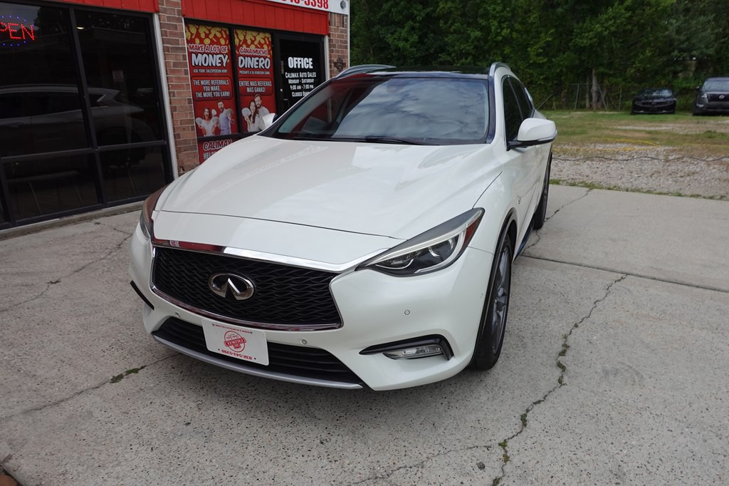 2018 INFINITI QX30 Image 8