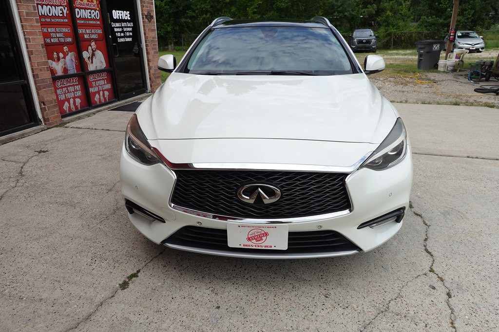 2018 INFINITI QX30 Image 9
