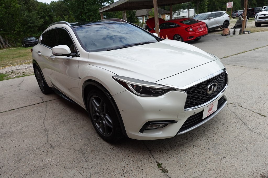 2018 INFINITI QX30 Image 10