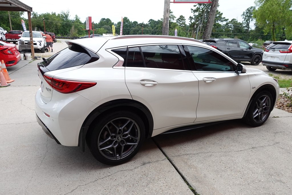 2018 INFINITI QX30 Image 13
