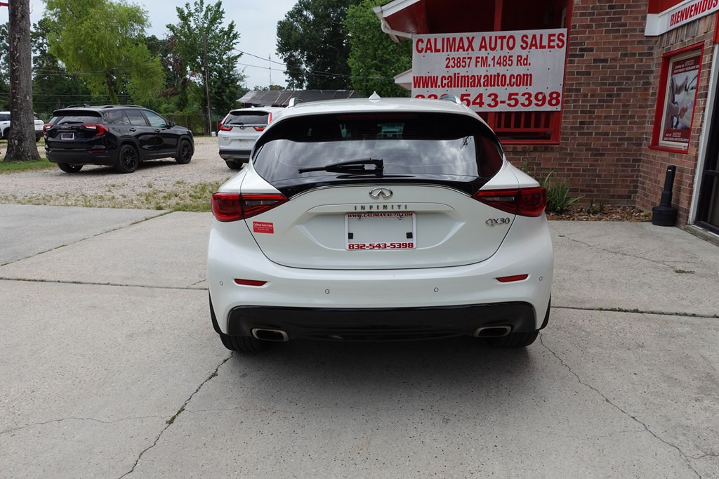 2018 INFINITI QX30 Image 18