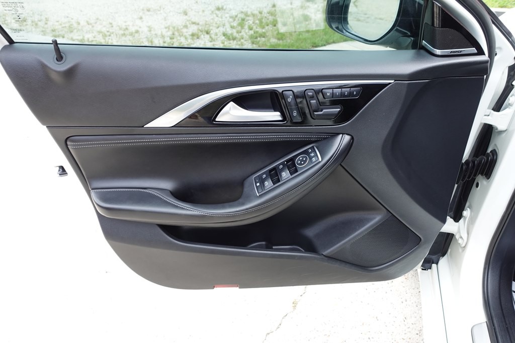 2018 INFINITI QX30 Image 27