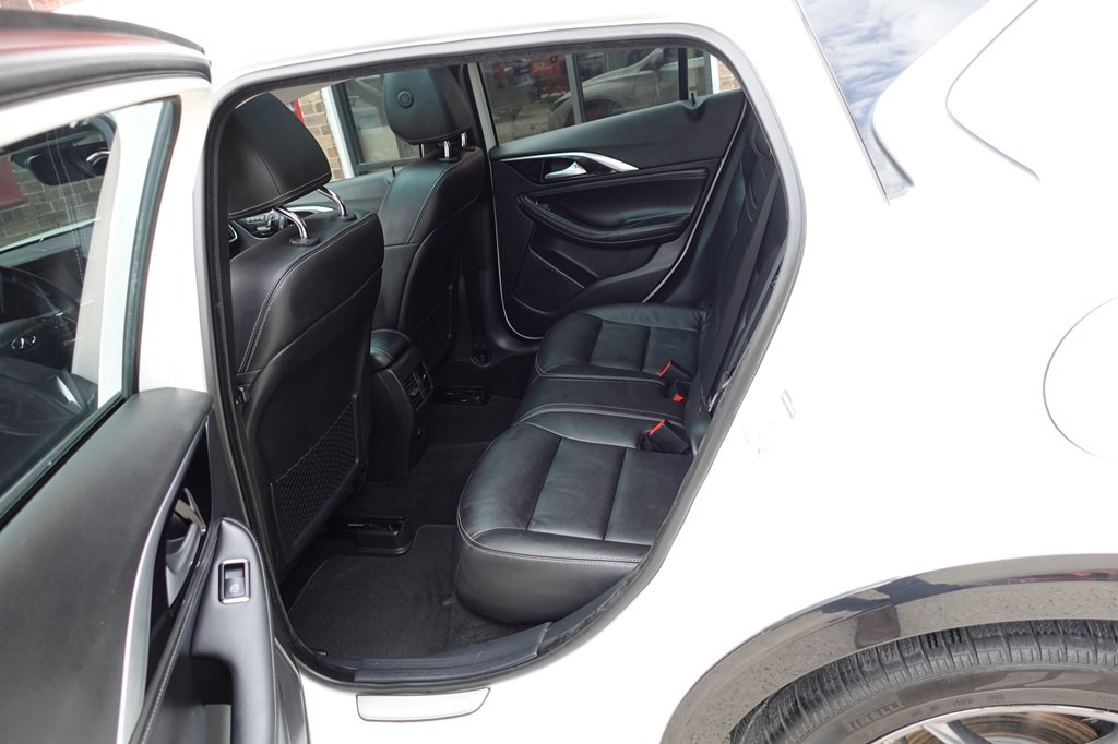 2018 INFINITI QX30 Image 31
