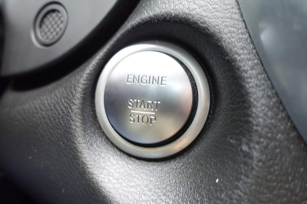 2018 INFINITI QX30 Image 49
