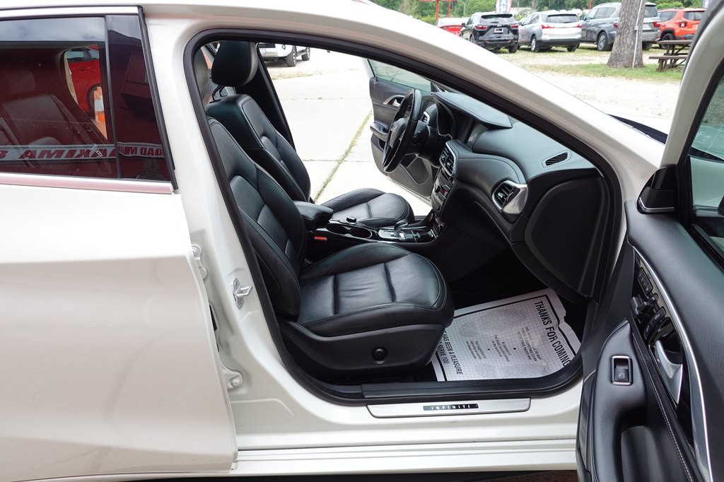 2018 INFINITI QX30 Image 60
