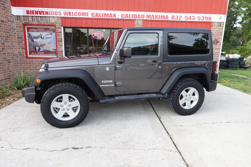 2014 Jeep Wrangler Image 2