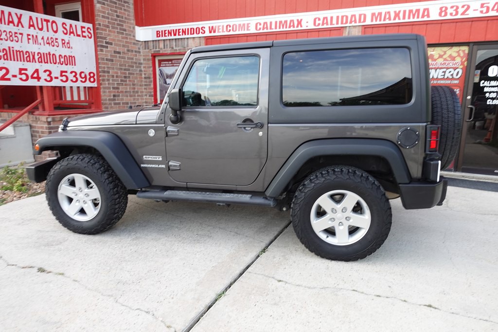 2014 Jeep Wrangler Image 25