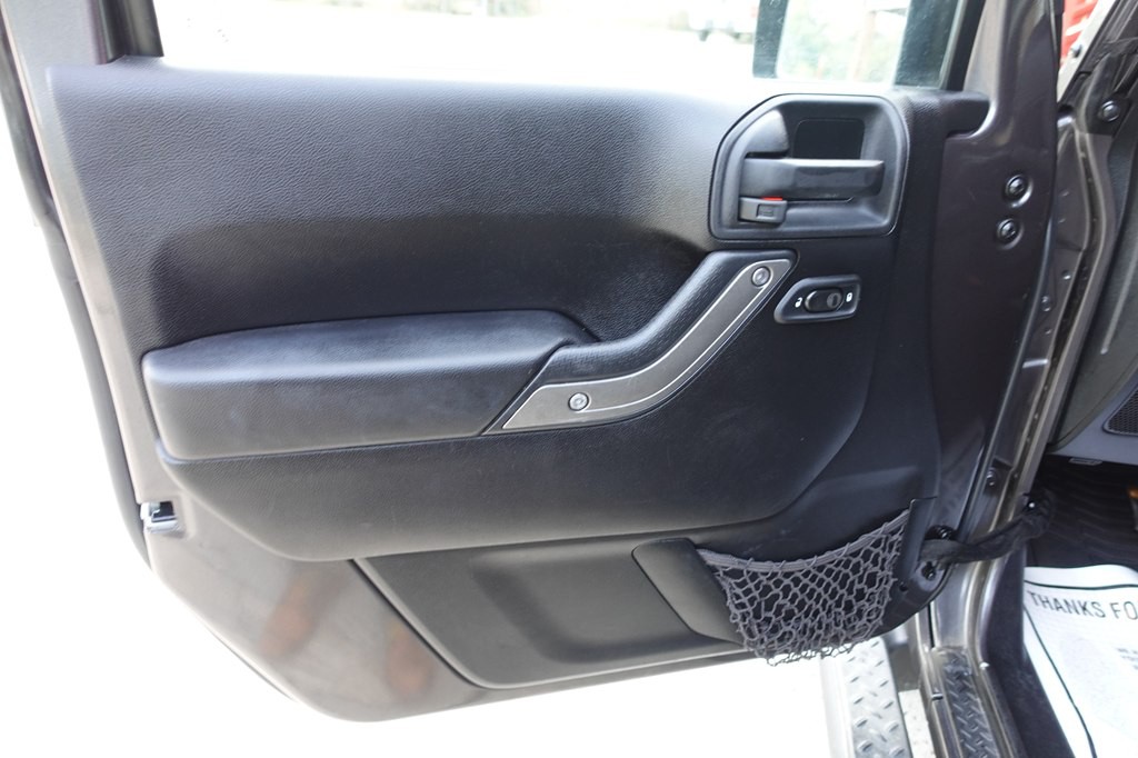 2014 Jeep Wrangler Image 26