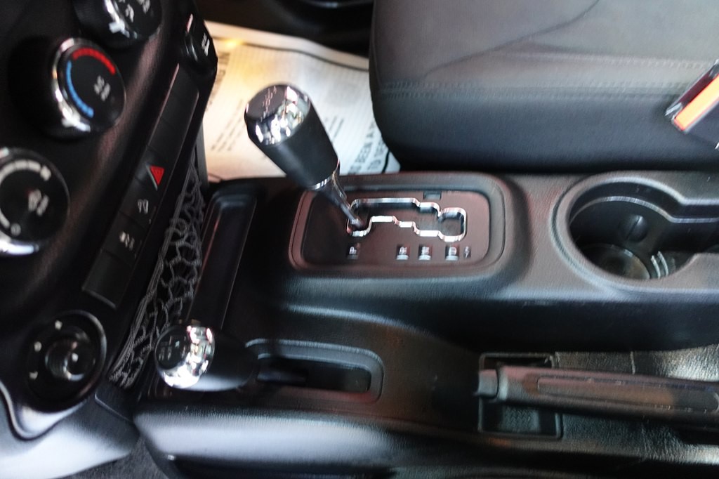 2014 Jeep Wrangler Image 31