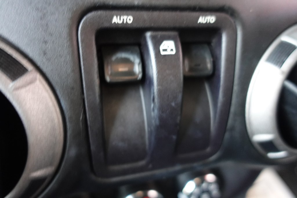 2014 Jeep Wrangler Image 34
