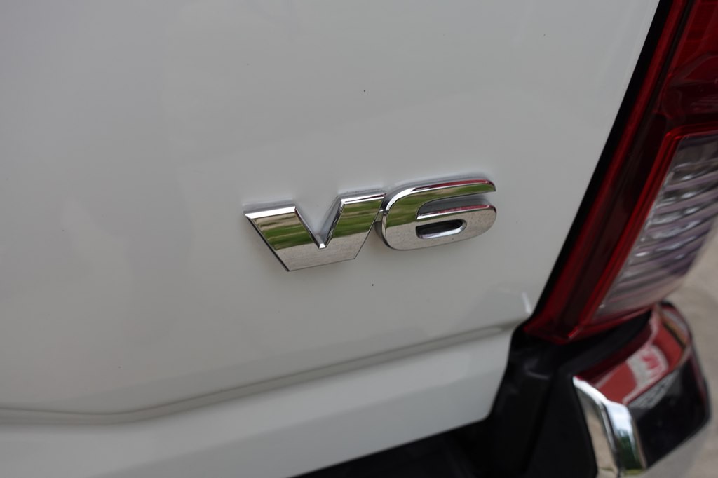 2020 Toyota Tacoma Image 19