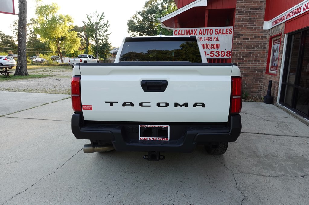2025 Toyota Tacoma Image 17