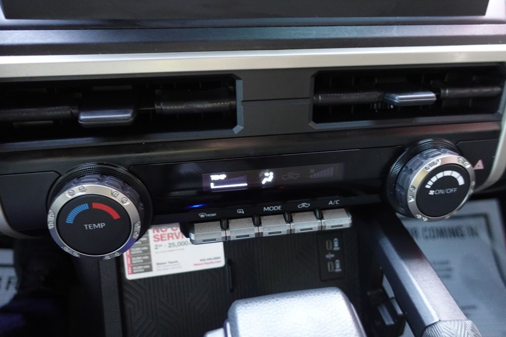 2025 Toyota Tacoma Image 39