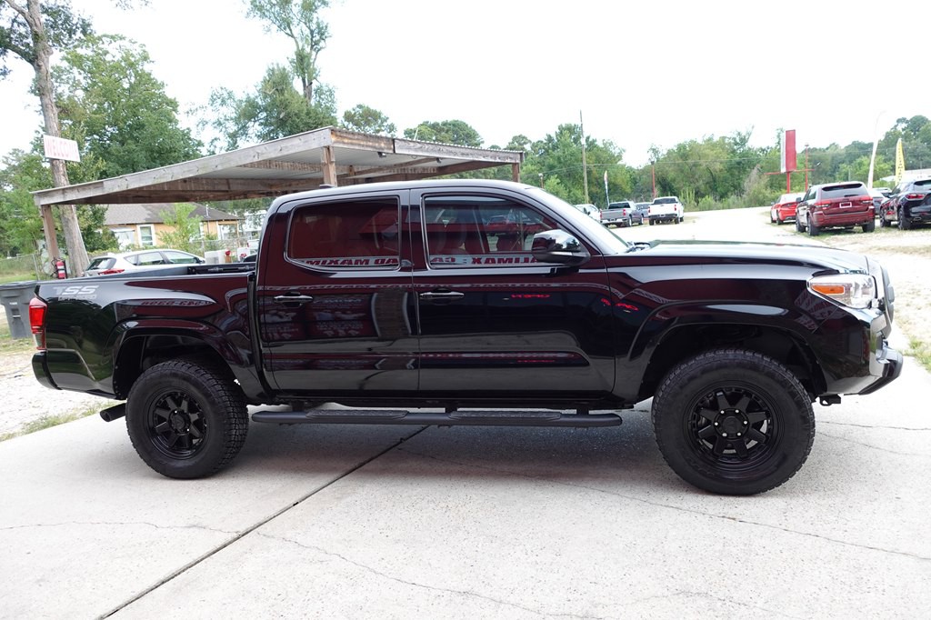 2023 Toyota Tacoma Image 11