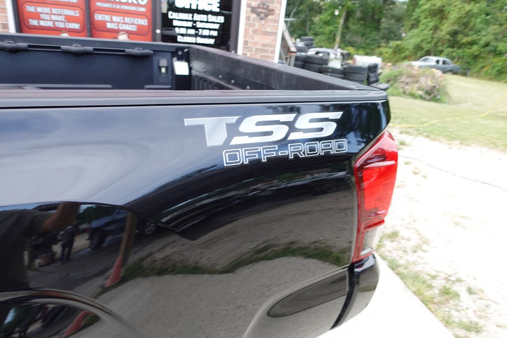 2023 Toyota Tacoma Image 25