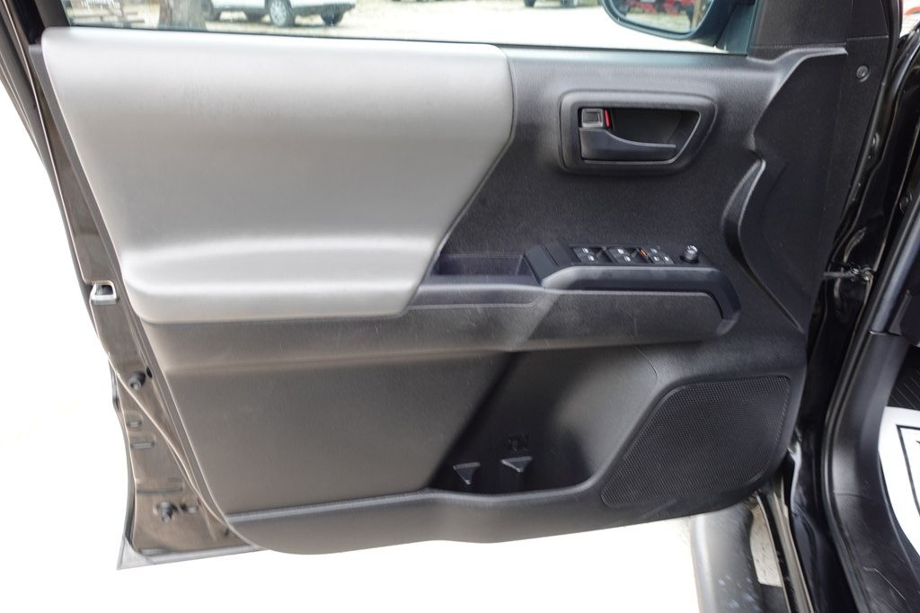 2023 Toyota Tacoma Image 26