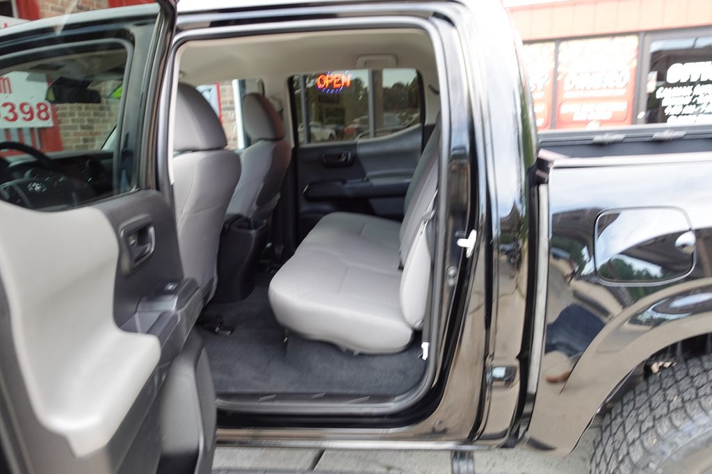 2023 Toyota Tacoma Image 29