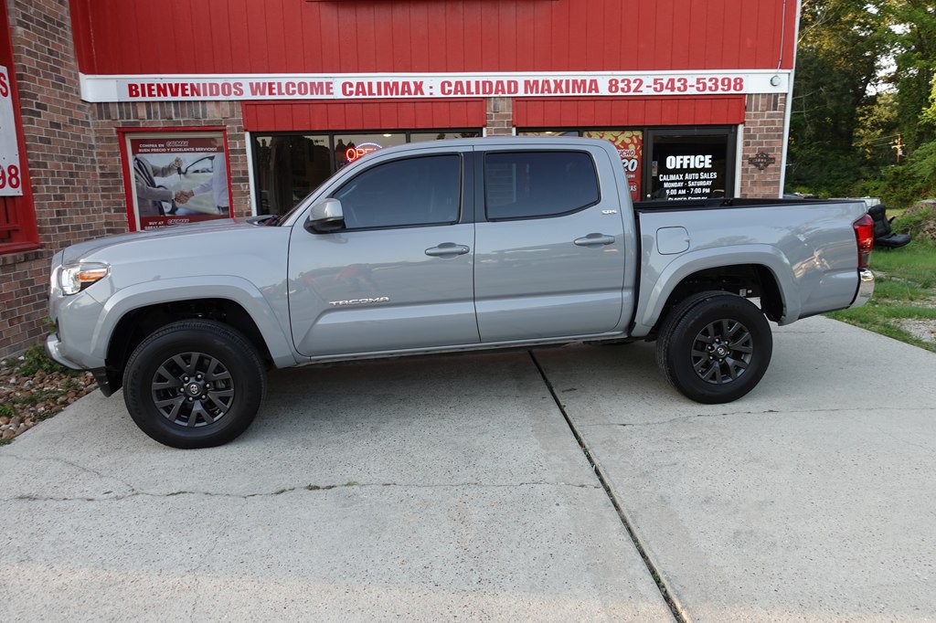 2020 Toyota Tacoma Image 2