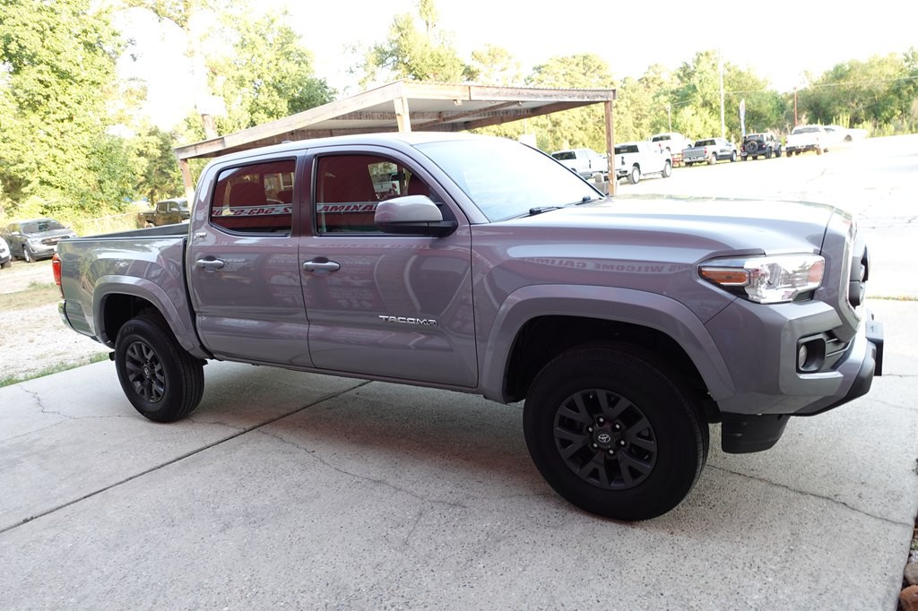 2020 Toyota Tacoma Image 12