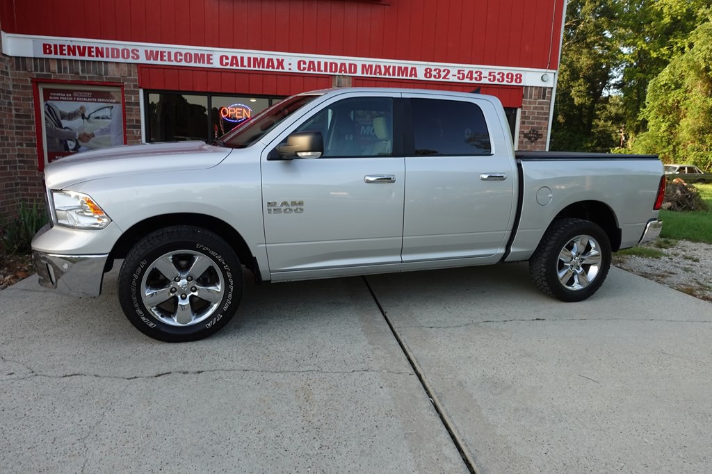 2018 RAM 1500 Image 3