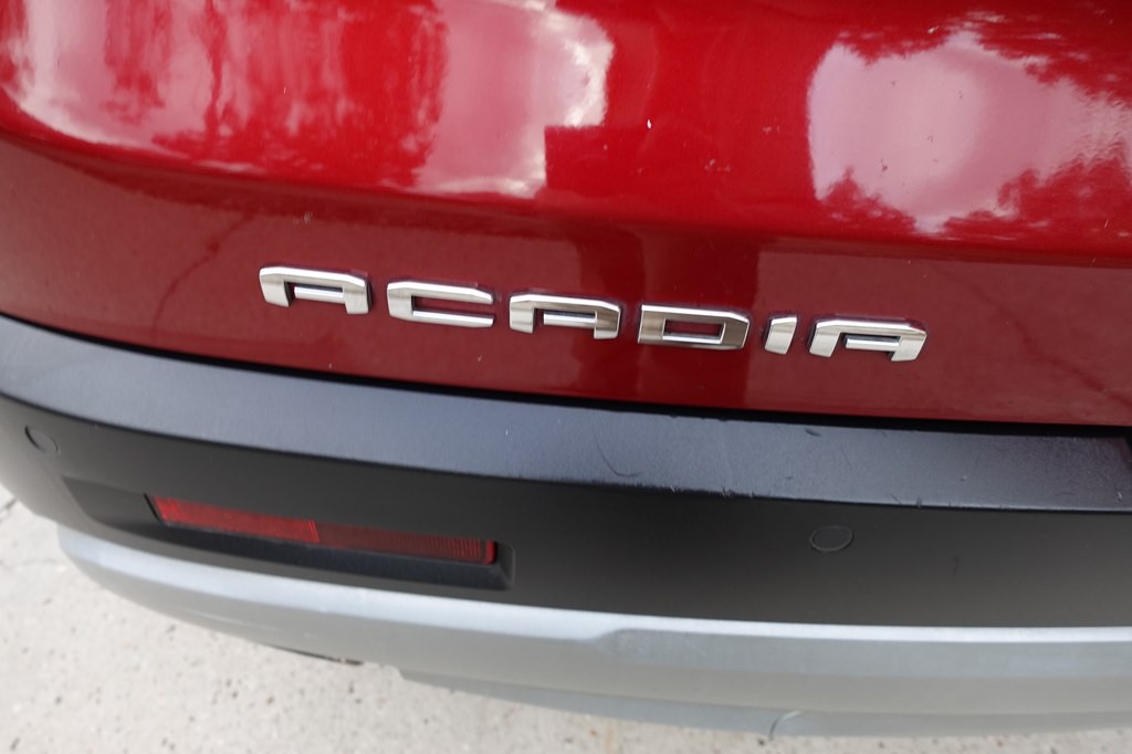 2020 GMC Acadia Image 19